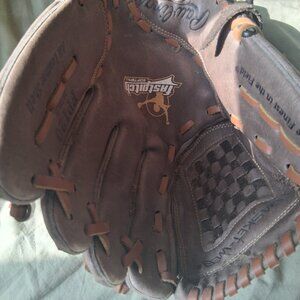 Softball glove